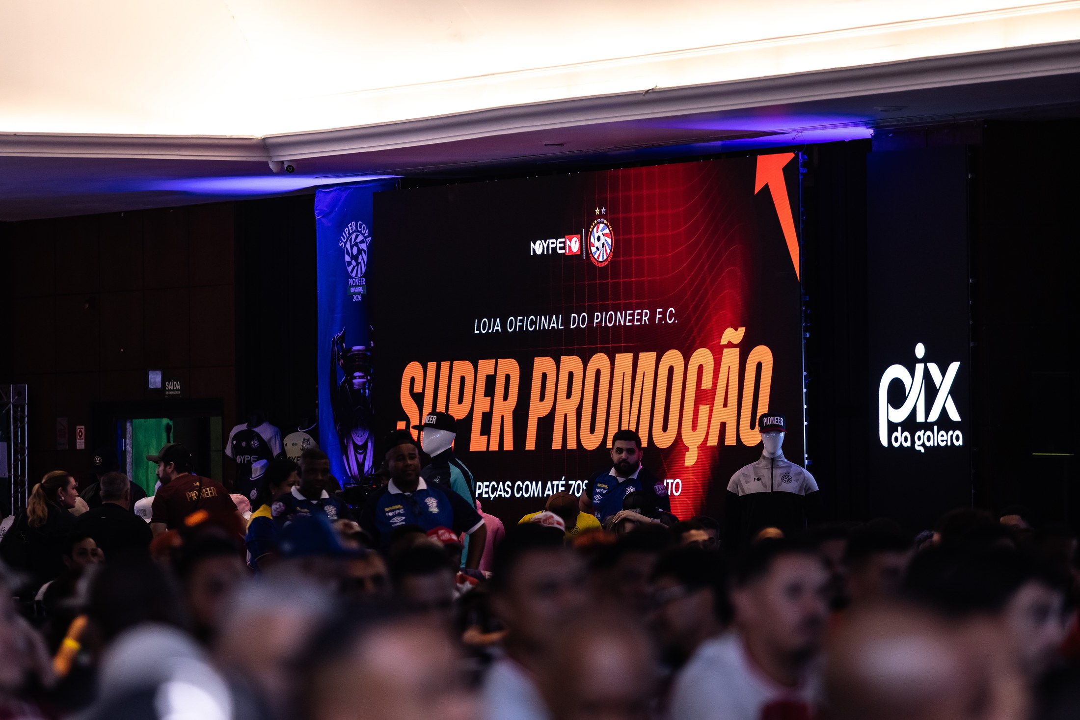 Telão do evento exibe a marca PIX DA GALERA durante o Congresso Técnico.